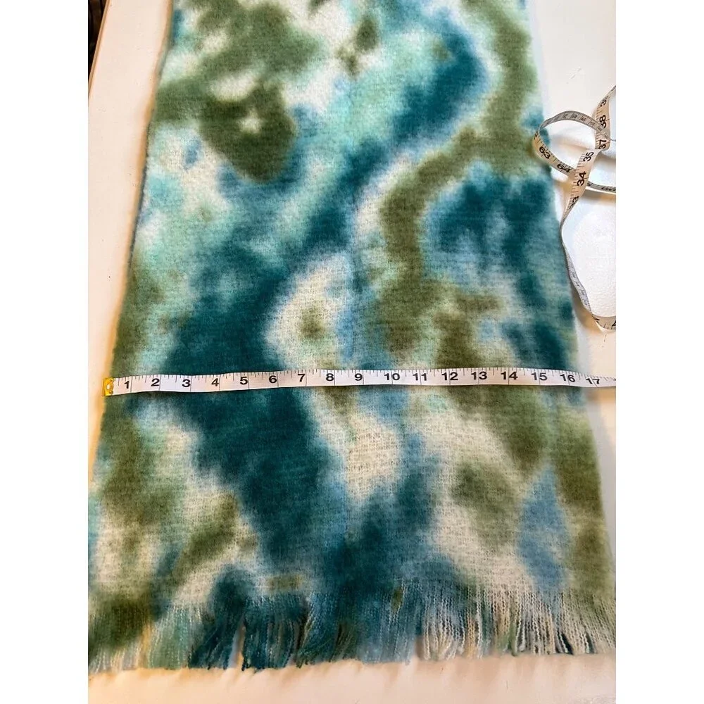 Laundry by Shelli Segal Women’s Tie-Dye  oversized scarf 82”long by 16”wide NWT